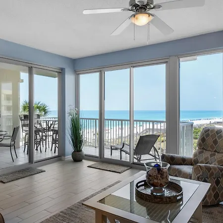 Villa Crescent 0304 By Newman-Dailey